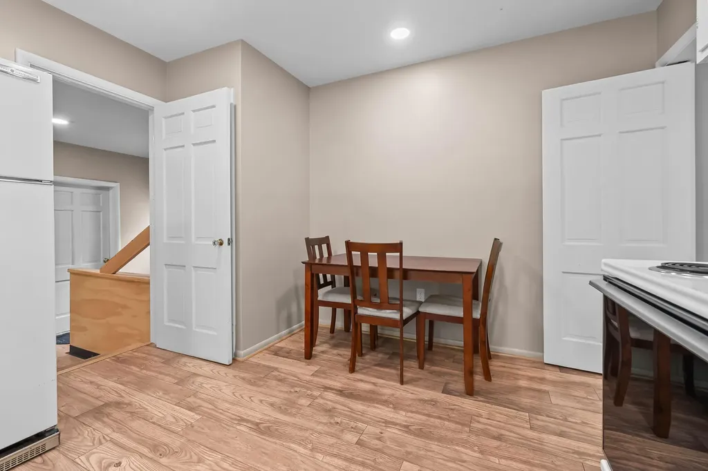 529 East Street Jonesville City MI 49250
