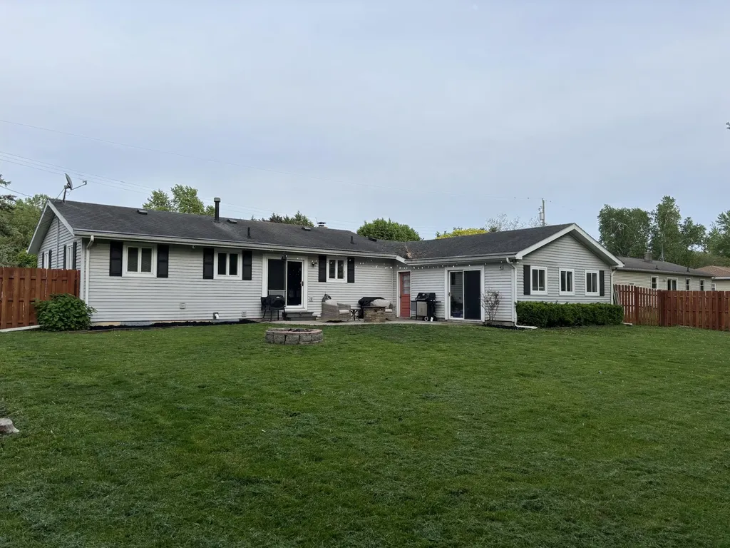 16124 Eskes Street Dewitt Charter Township MI 48906