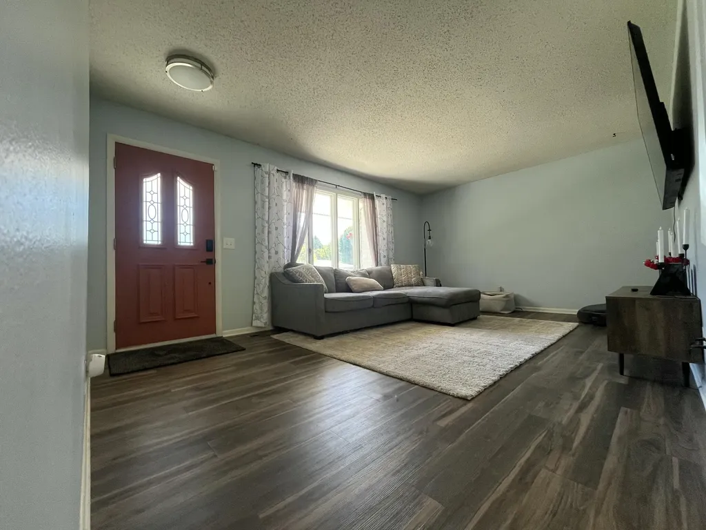 16124 Eskes Street Dewitt Charter Township MI 48906