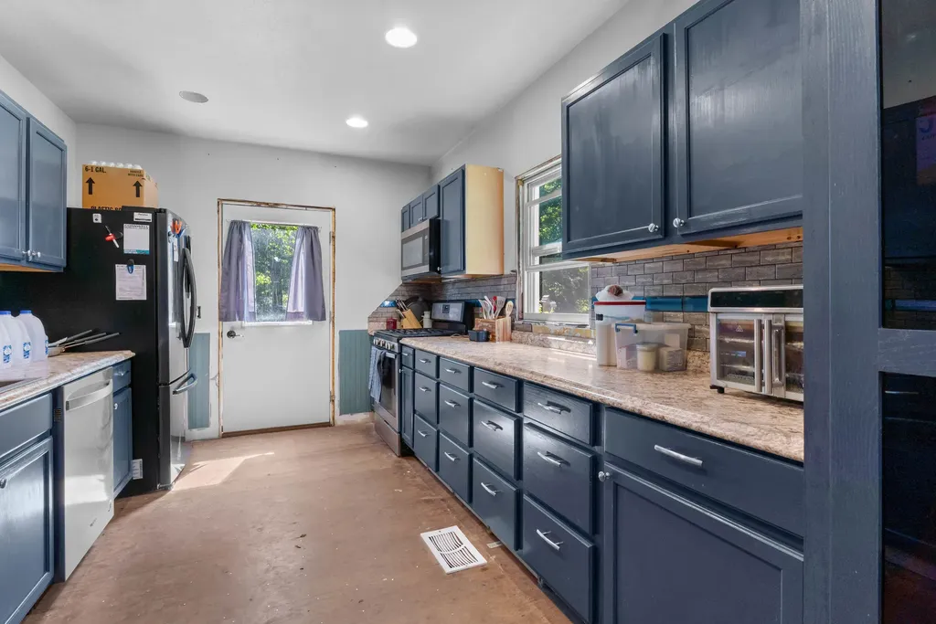 119 S Manning Street Hillsdale City MI 49242