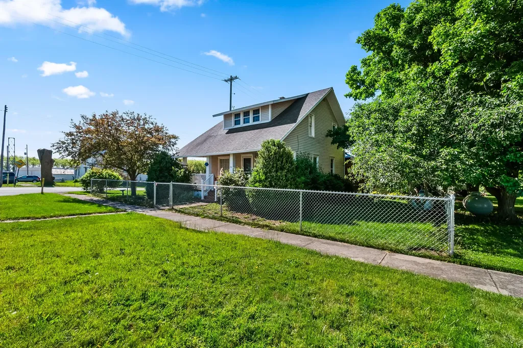 209 E Center Street Waldron Village MI 49288