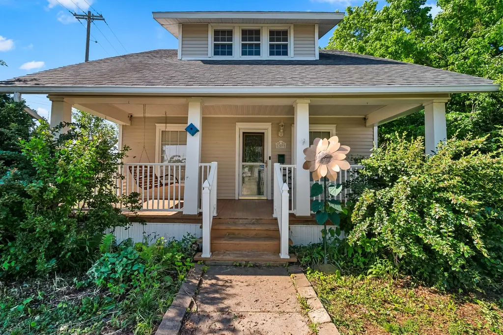 209 E Center Street Waldron Village MI 49288