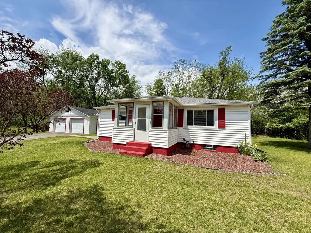 1 Lo Presto Avenue Hillsdale City MI 49242