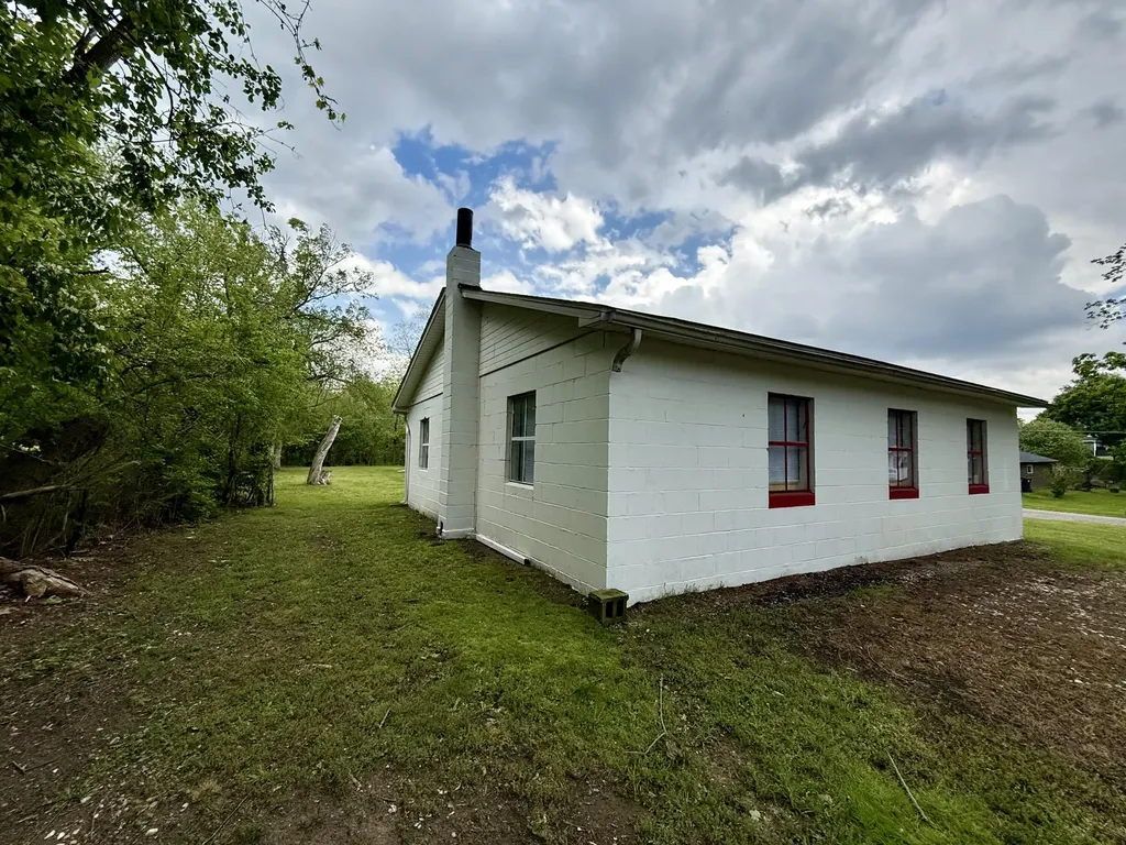 1 Lo Presto Avenue Hillsdale City MI 49242