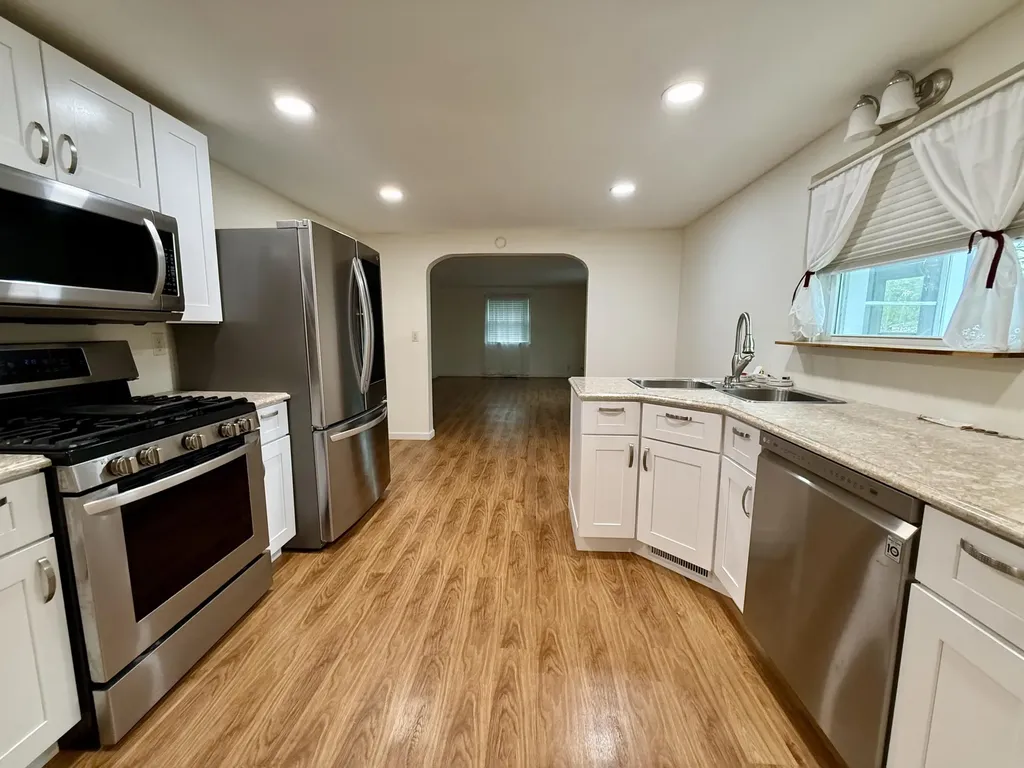 1 Lo Presto Avenue Hillsdale City MI 49242