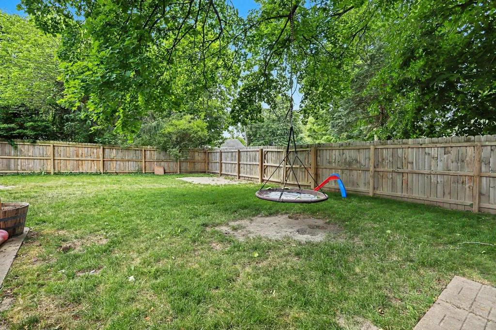 212 Grove Street Hudson City MI 49247