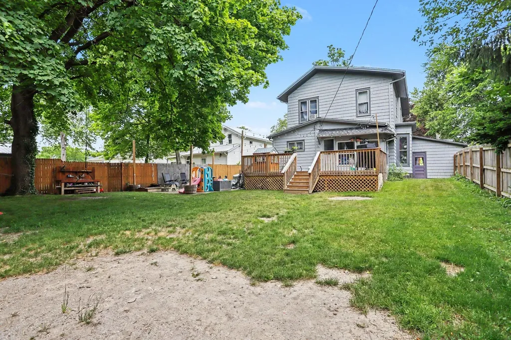 212 Grove Street Hudson City MI 49247