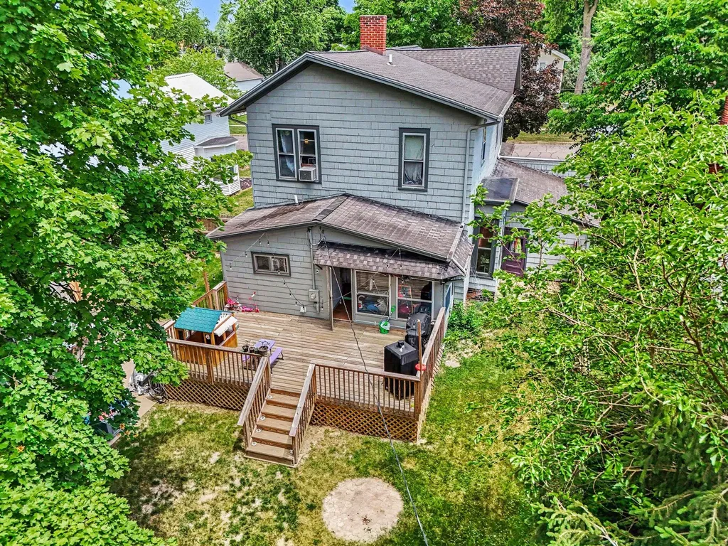 212 Grove Street Hudson City MI 49247