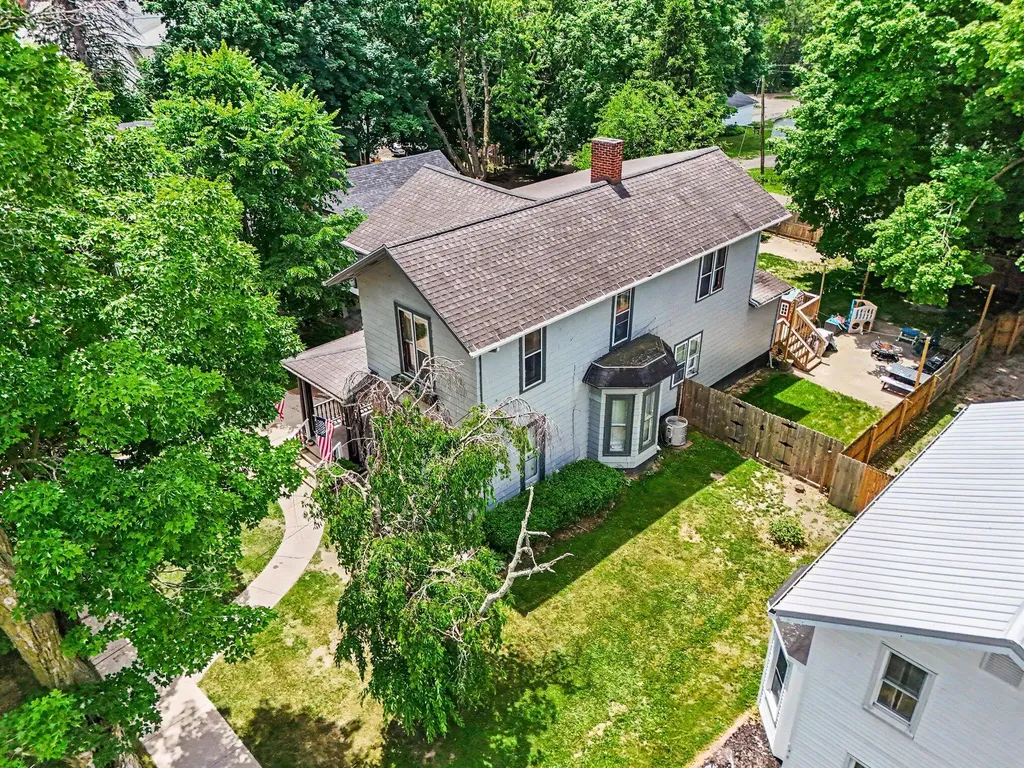 212 Grove Street Hudson City MI 49247