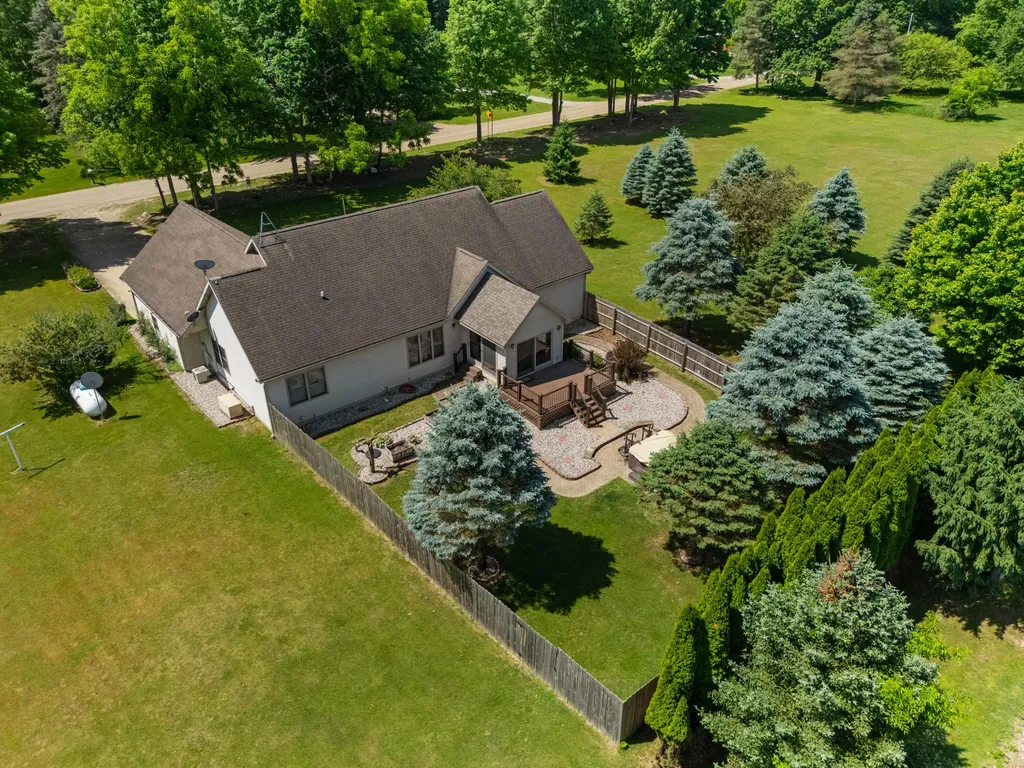 1016 Lukesport Road Quincy Township MI 49082
