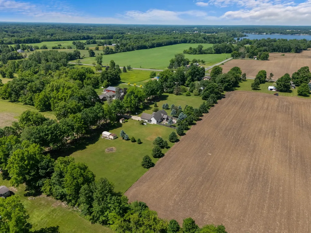1016 Lukesport Road Quincy Township MI 49082