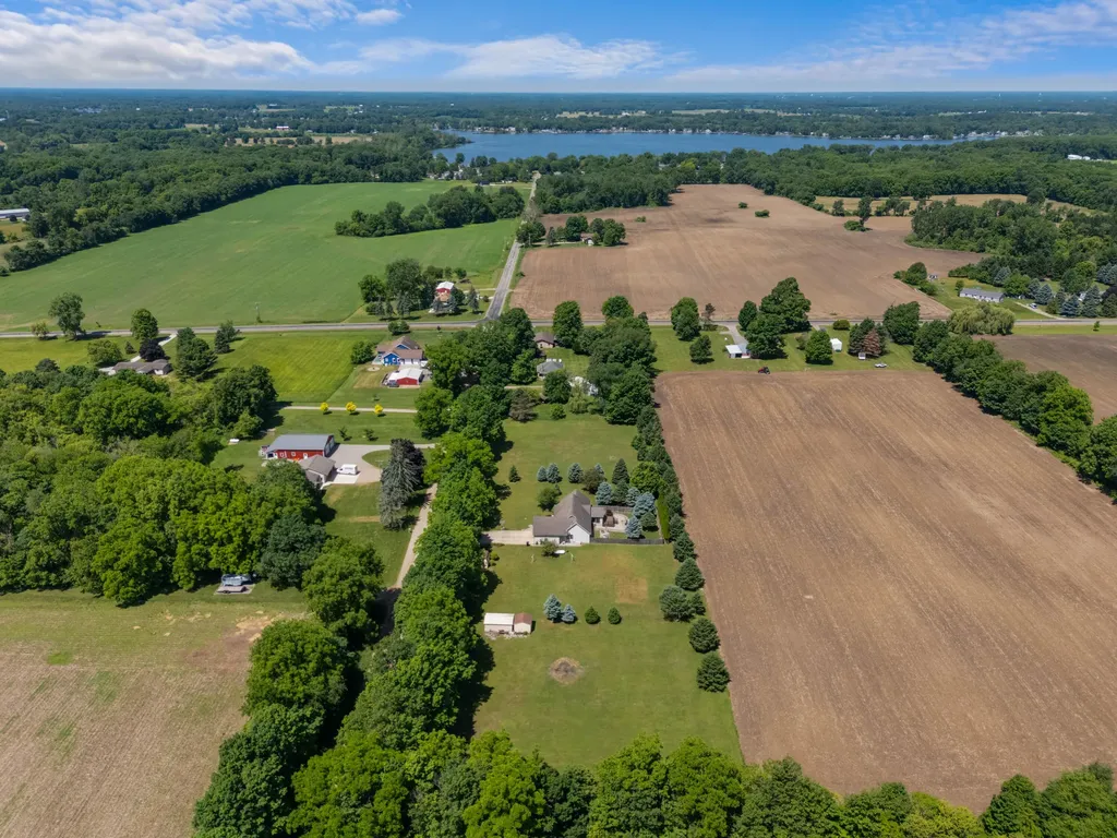 1016 Lukesport Road Quincy Township MI 49082