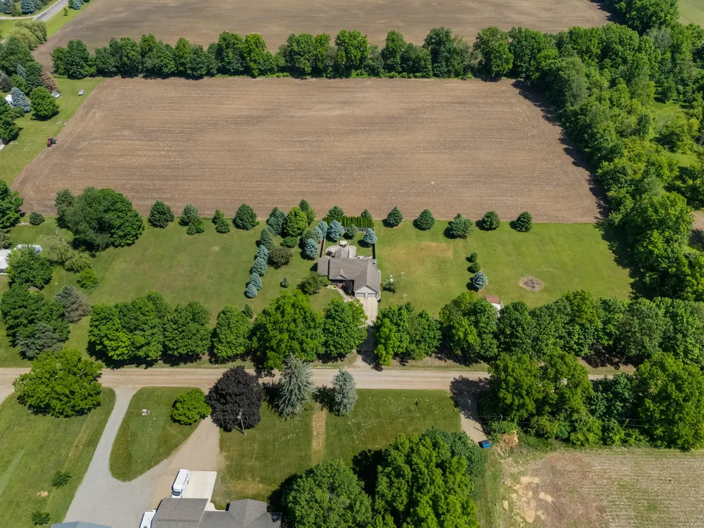 1016 Lukesport Road Quincy Township MI 49082