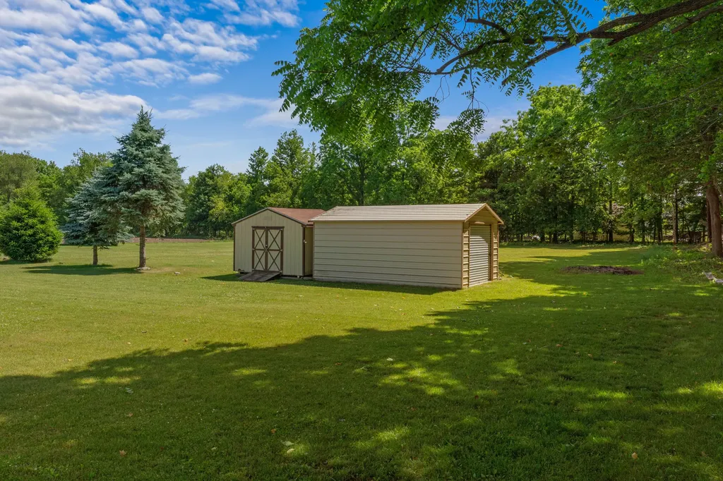 1016 Lukesport Road Quincy Township MI 49082