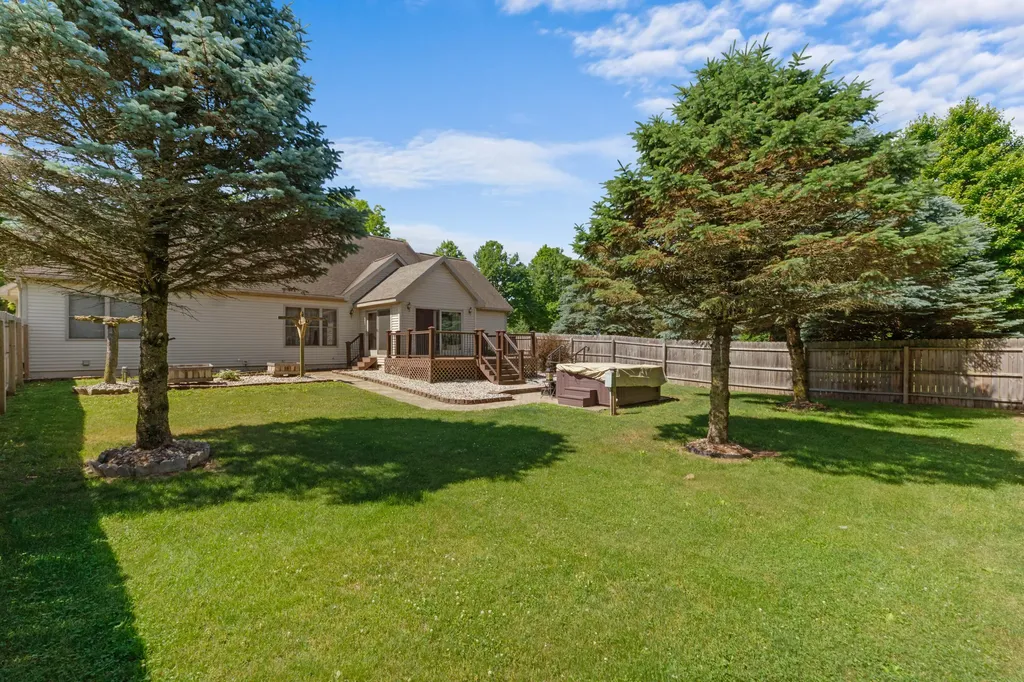 1016 Lukesport Road Quincy Township MI 49082