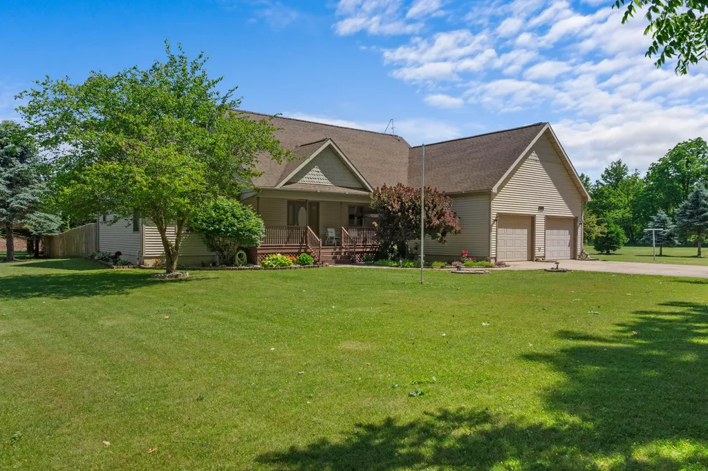 1016 Lukesport Road Quincy Township MI 49082