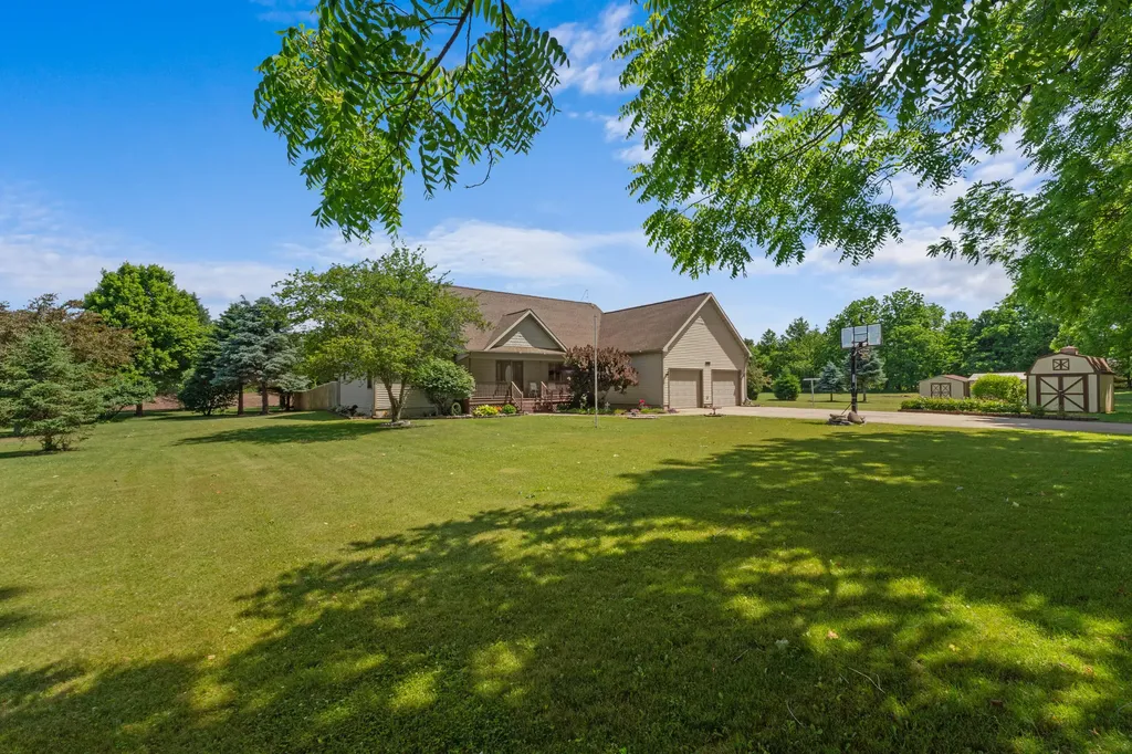 1016 Lukesport Road Quincy Township MI 49082