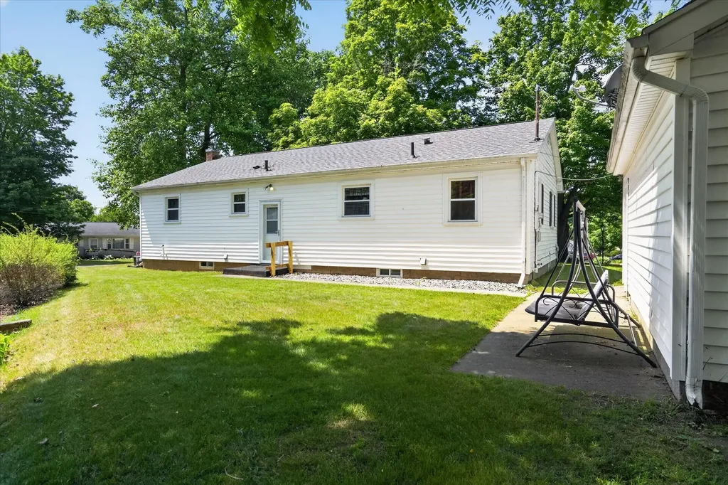 509 Fayette Street Jonesville City MI 49250