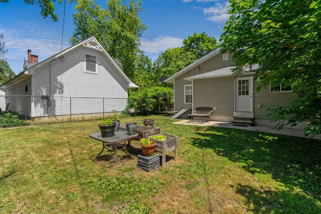512 S Market Street Hudson City MI 49247
