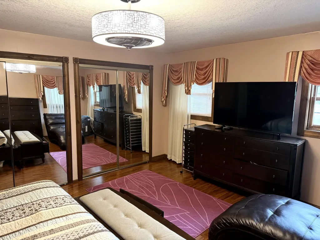 2454 Oakwood Drive Jefferson Township MI 49242