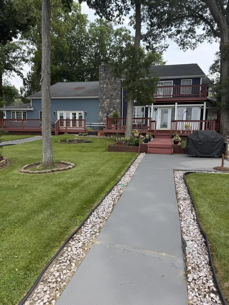 2454 Oakwood Drive Jefferson Township MI 49242