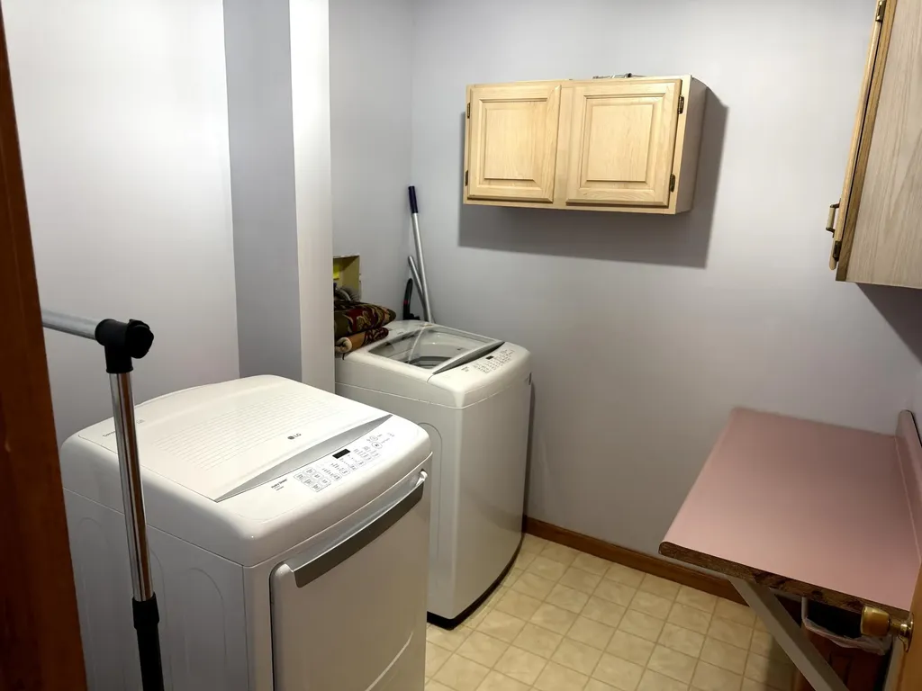 2454 Oakwood Drive Jefferson Township MI 49242
