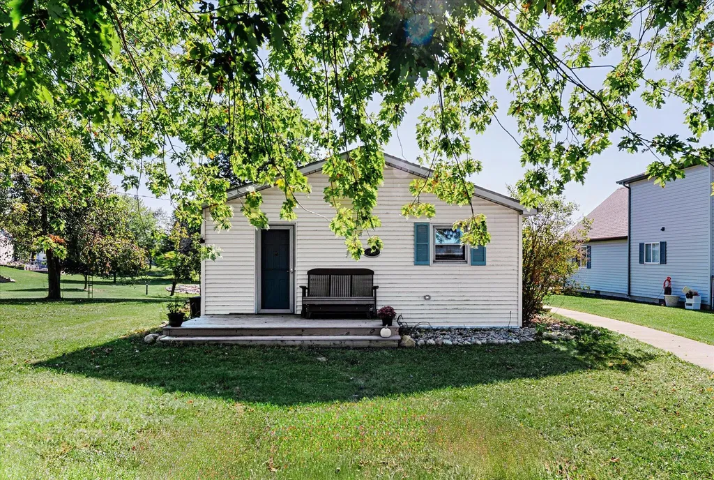14689 W Merry Drive Amboy Township MI 49232