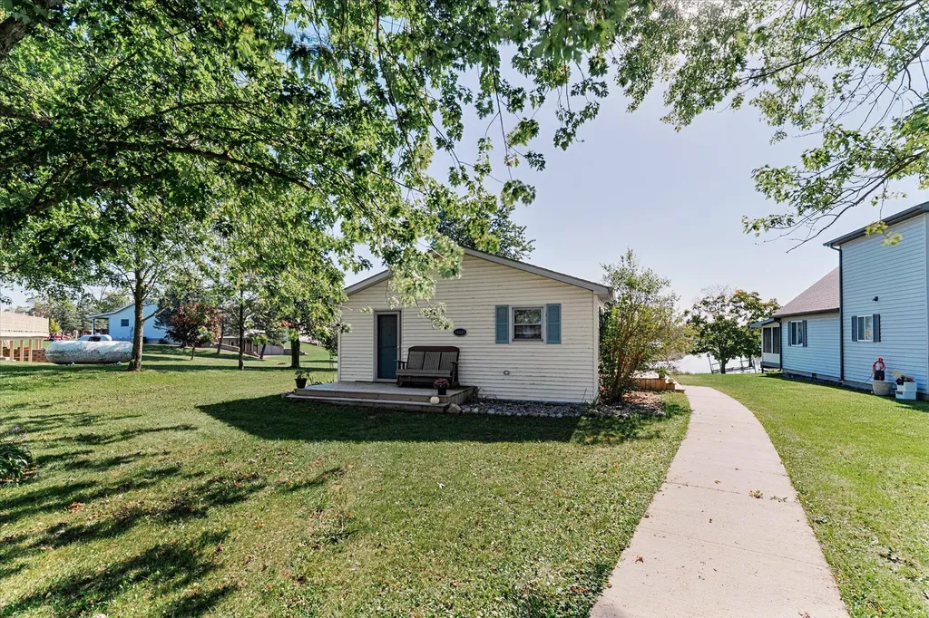 14689 W Merry Drive Amboy Township MI 49232