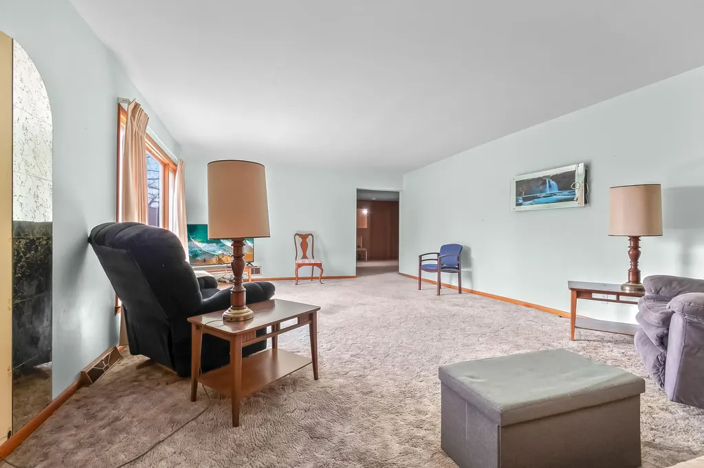 104 Mcclellan Street Hillsdale City MI 49242