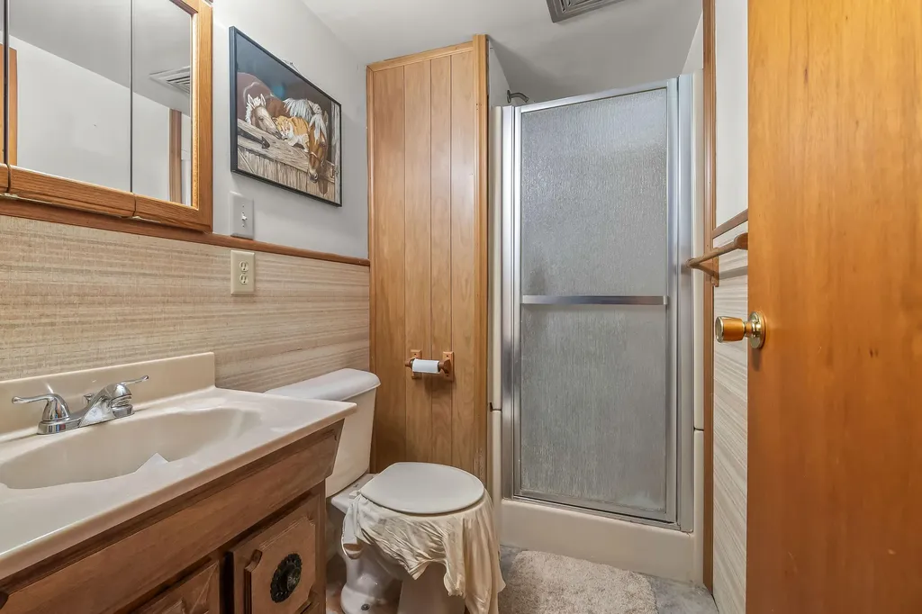 104 Mcclellan Street Hillsdale City MI 49242