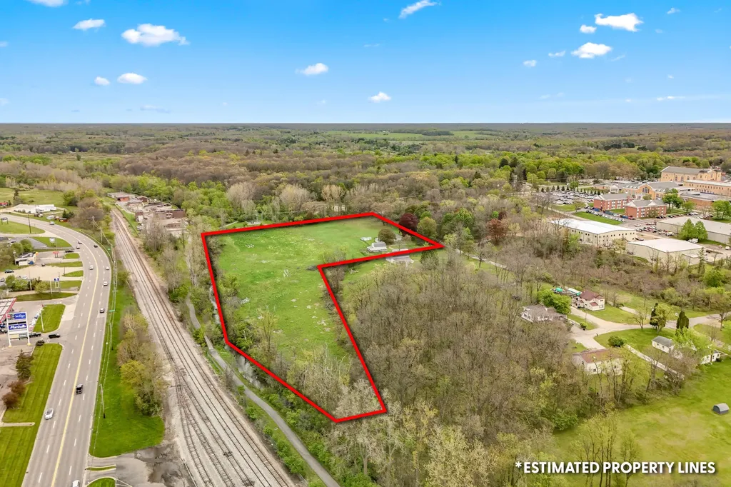 104 Mcclellan Street Hillsdale City MI 49242