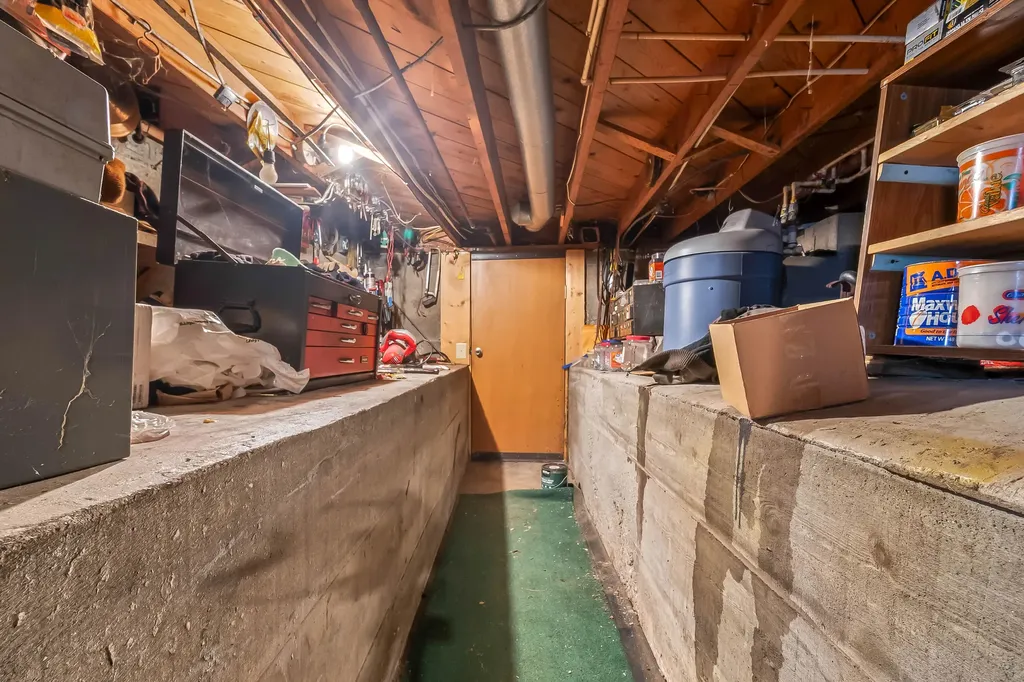 104 Mcclellan Street Hillsdale City MI 49242