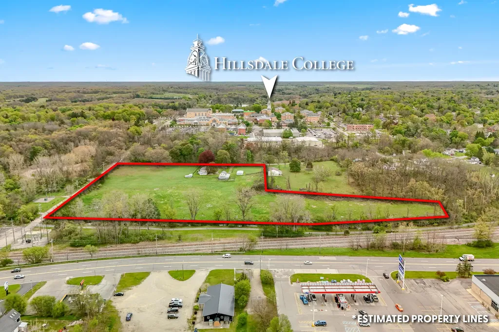 104 Mcclellan Street Hillsdale City MI 49242