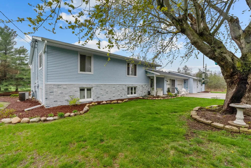 3412 Briar Jefferson Township MI 49266
