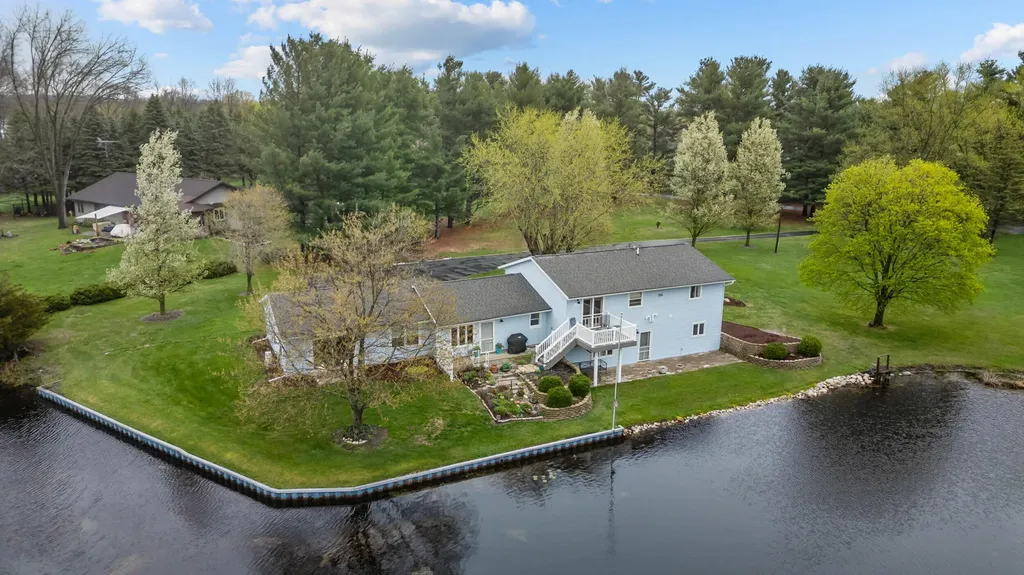 3412 Briar Jefferson Township MI 49266