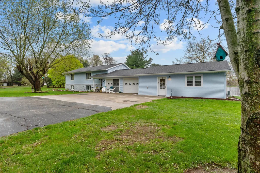 3412 Briar Jefferson Township MI 49266