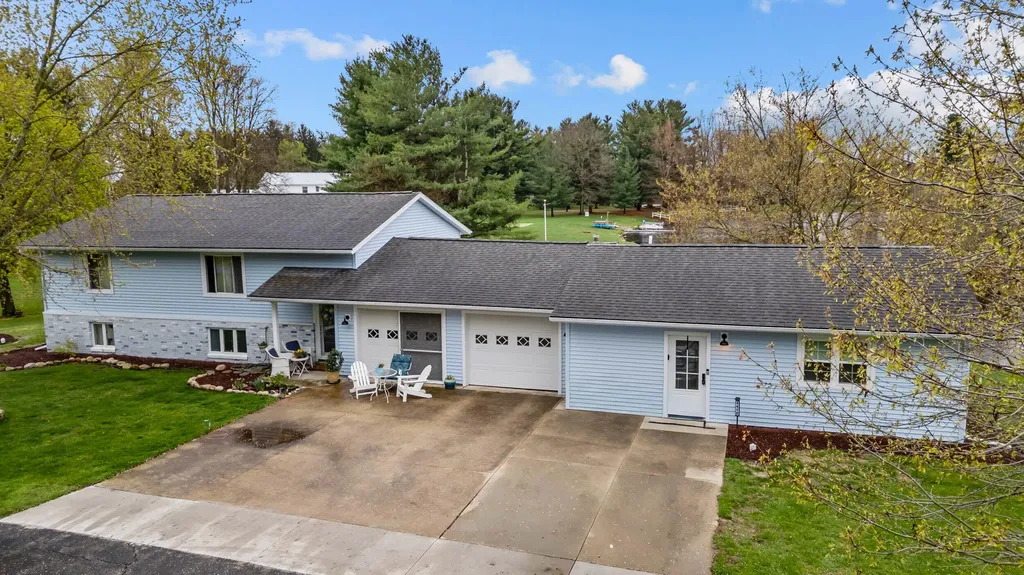 3412 Briar Jefferson Township MI 49266