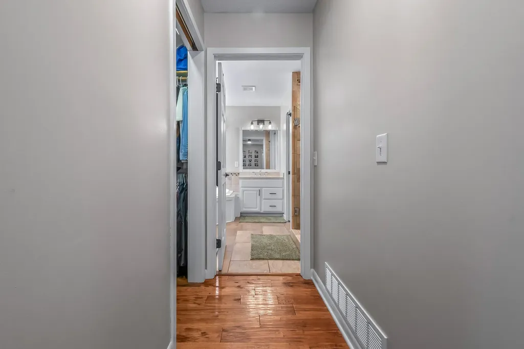 15660 Kesselwood Trail Marshall Township MI 49068