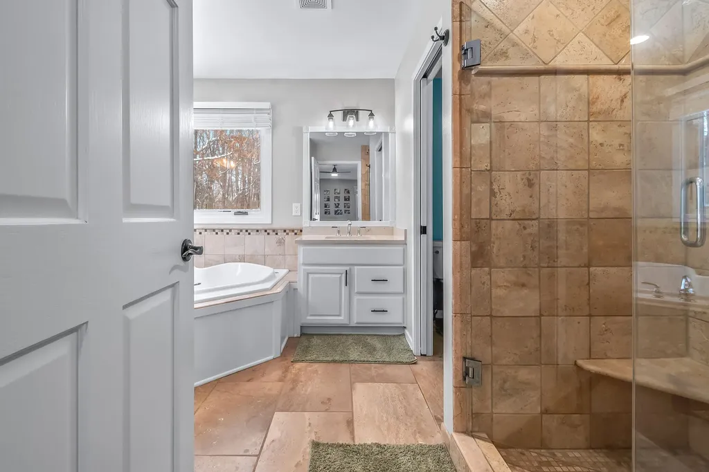 15660 Kesselwood Trail Marshall Township MI 49068