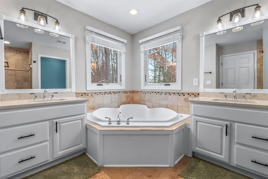 15660 Kesselwood Trail Marshall Township MI 49068
