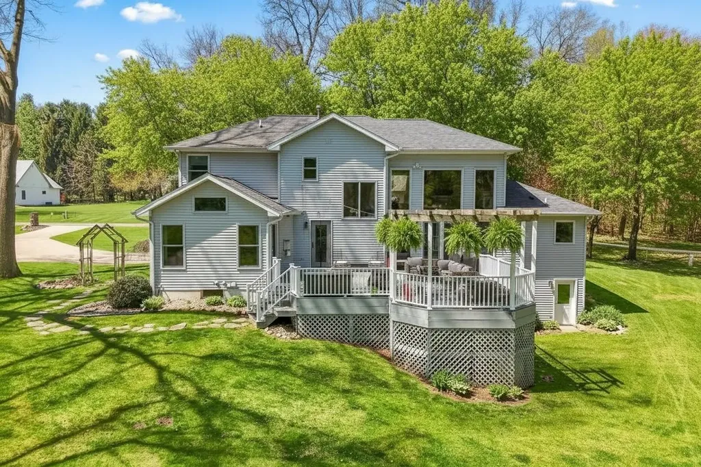 15660 Kesselwood Trail Marshall Township MI 49068