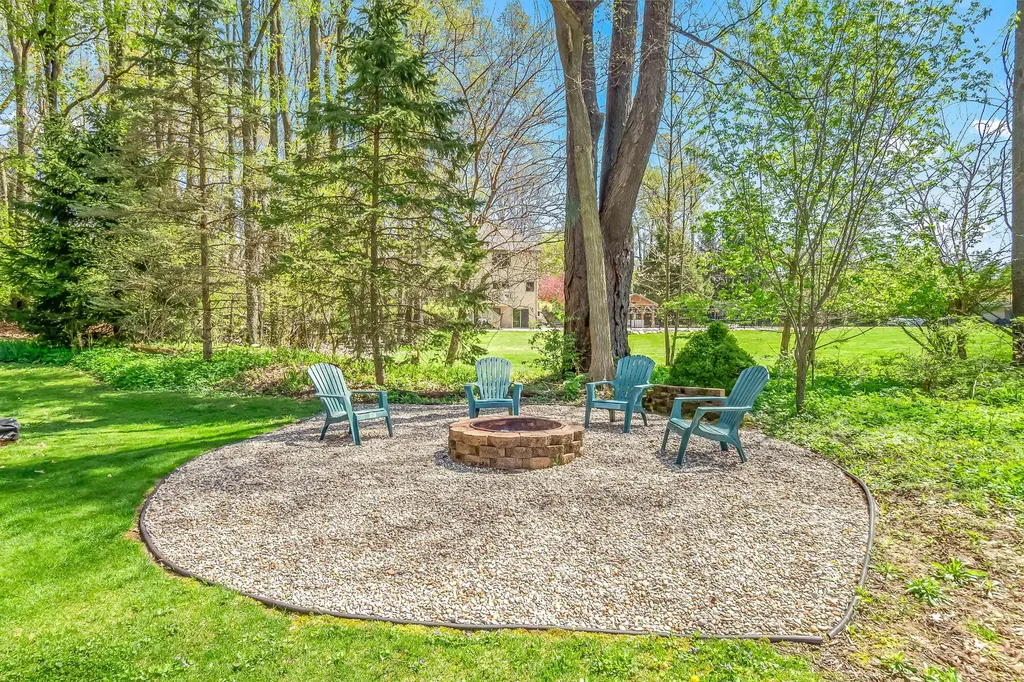 15660 Kesselwood Trail Marshall Township MI 49068