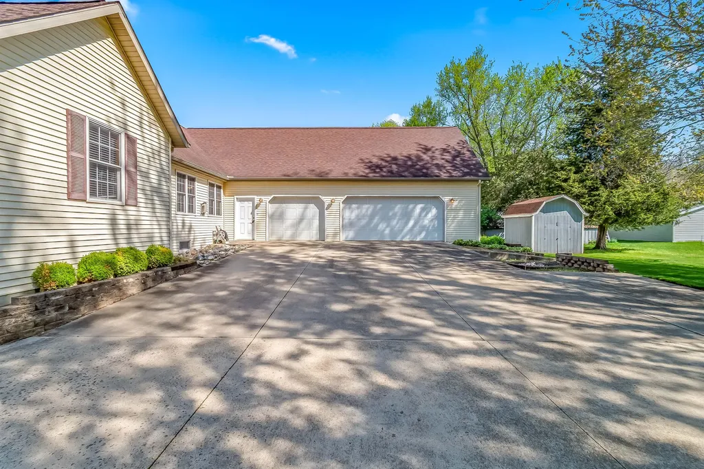 3185 Totem Trail Reading Township MI 49274