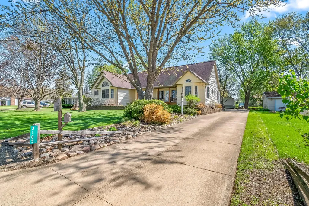 3185 Totem Trail Reading Township MI 49274