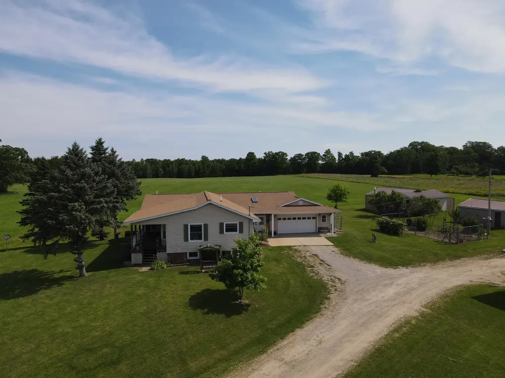 2812 Shoreline Drive Hill Township MI 48635
