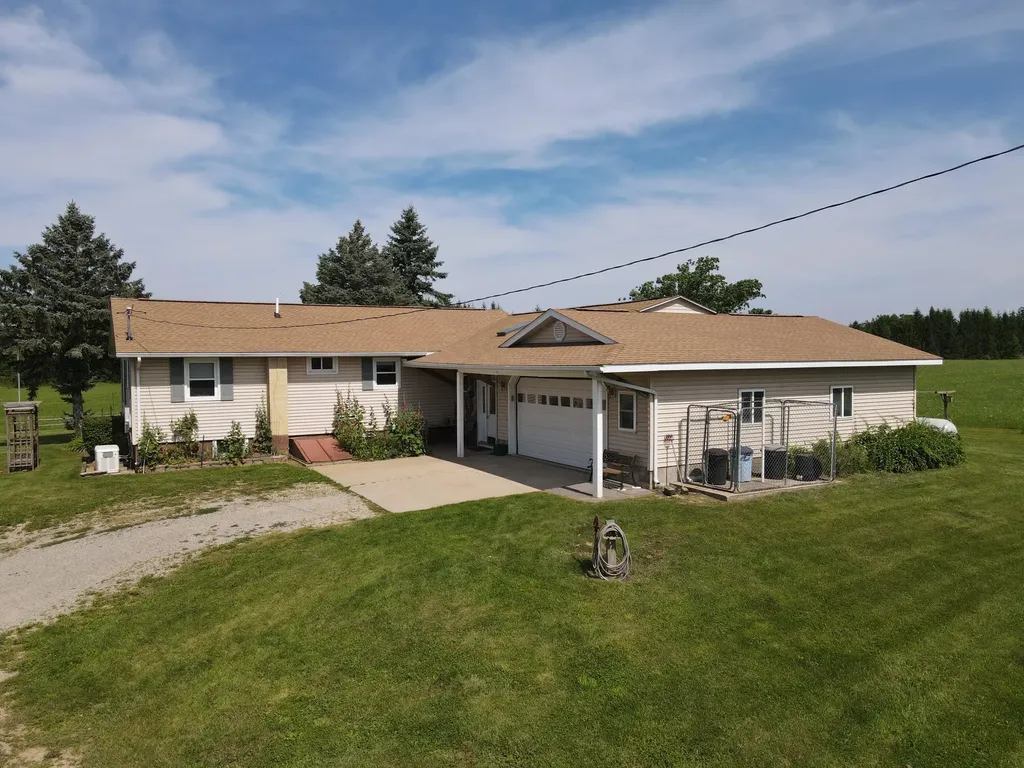 2812 Shoreline Drive Hill Township MI 48635