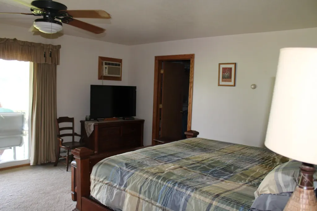 2812 Shoreline Drive Hill Township MI 48635