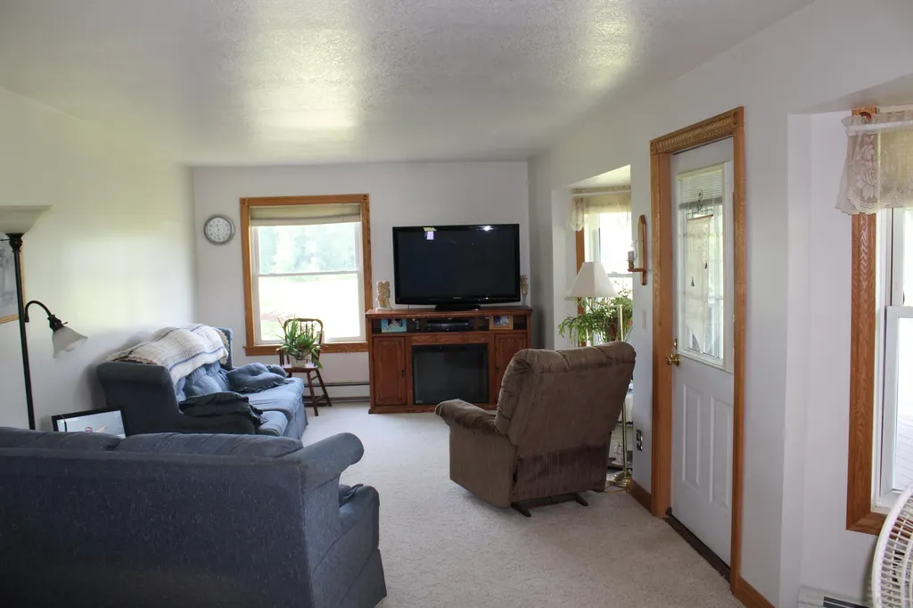 2812 Shoreline Drive Hill Township MI 48635