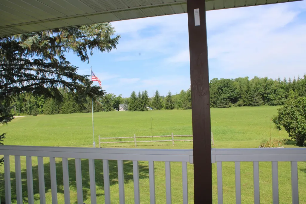 2812 Shoreline Drive Hill Township MI 48635