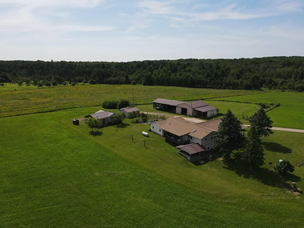 2812 Shoreline Drive Hill Township MI 48635